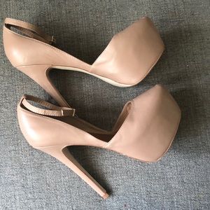 Steve Madden 5” nude heels with strap